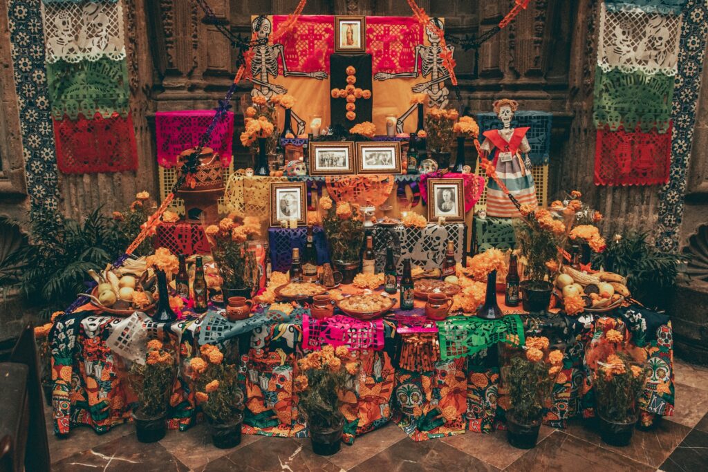 Día De Muertos ️ ¿cómo Colocar El Altar De Muertos 💀